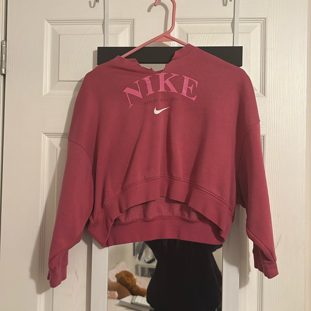 cropped sweatshirt